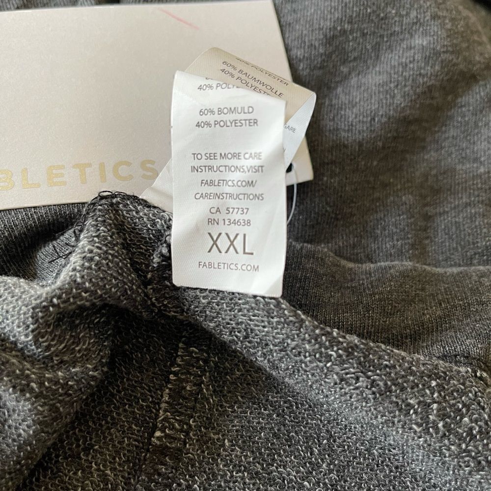 New fabletics shorts sz xxL - Picture 12 of 15